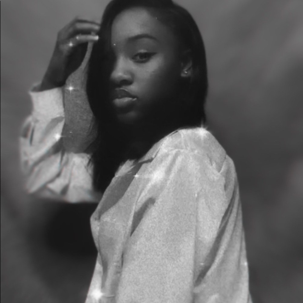 Meet your Posher, Khamari